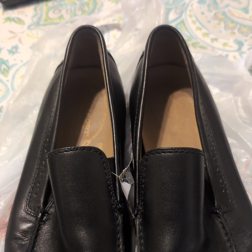 Rockport Signature Series Men's Shoe. Black, Slightly Worn, NNIB Size 10.5